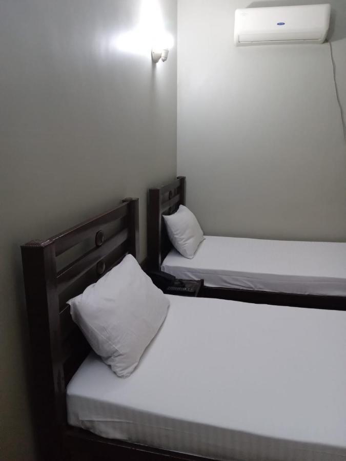 New Hotel Chilton การาจี ภายนอก รูปภาพ