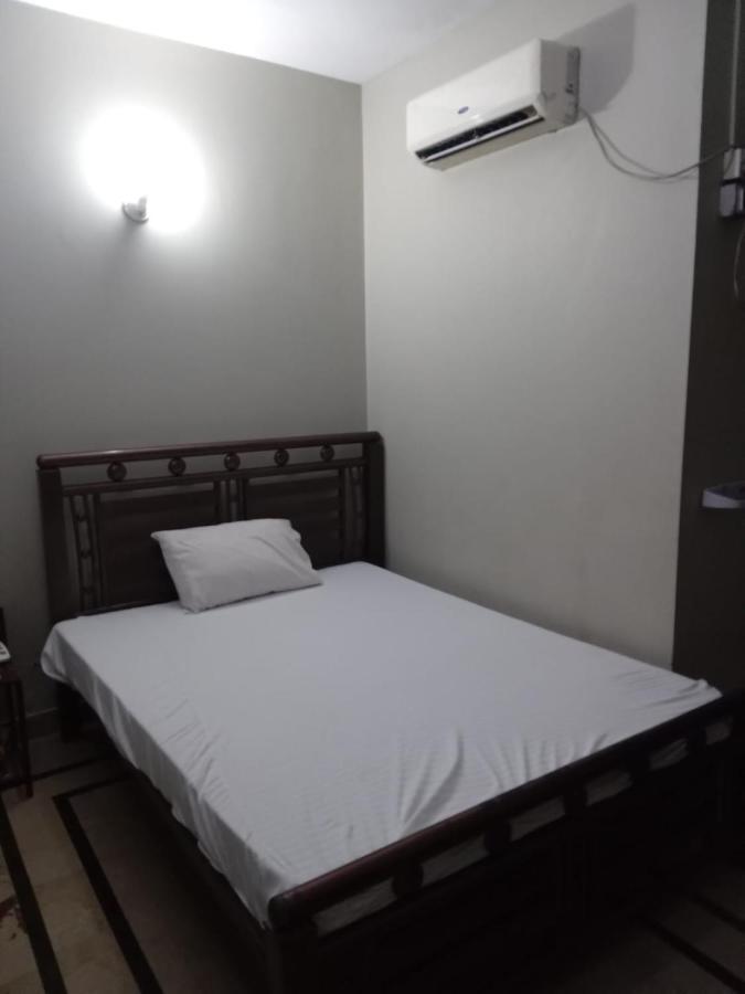 New Hotel Chilton การาจี ภายนอก รูปภาพ